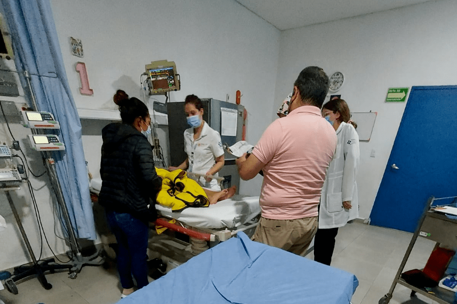 Niño de Xiutetelco salva la vida al ser trasladado a CDMX para cirugía renal