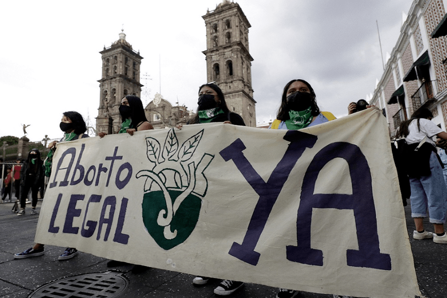 La despenalización del aborto es un pendiente en Puebla: Miguel Barbosa