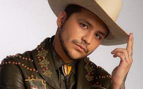 Christian Nodal lanzará la canción que grabó con Belinda, pero con Tini 