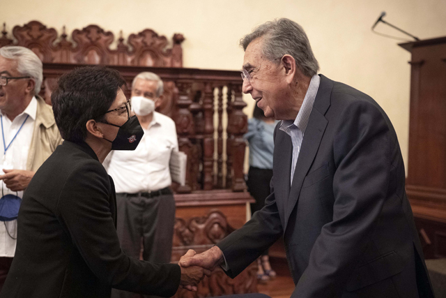 Presenta Cuauhtémoc Cárdenas su libro Por una democracia progresista en la Fenali 2022 