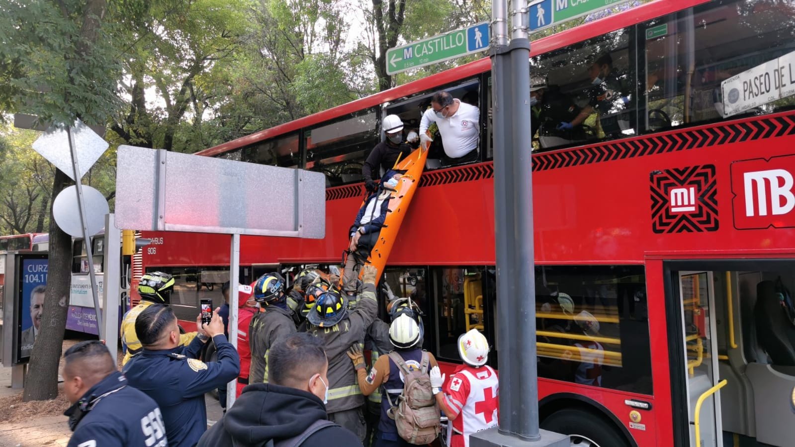 Suman 89 heridos tras el choque en Paseo de la Reforma, en la capital de México