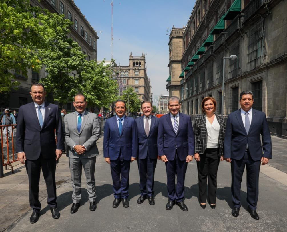 AMLO y gobernadores se reúnen en Palacio Nacional