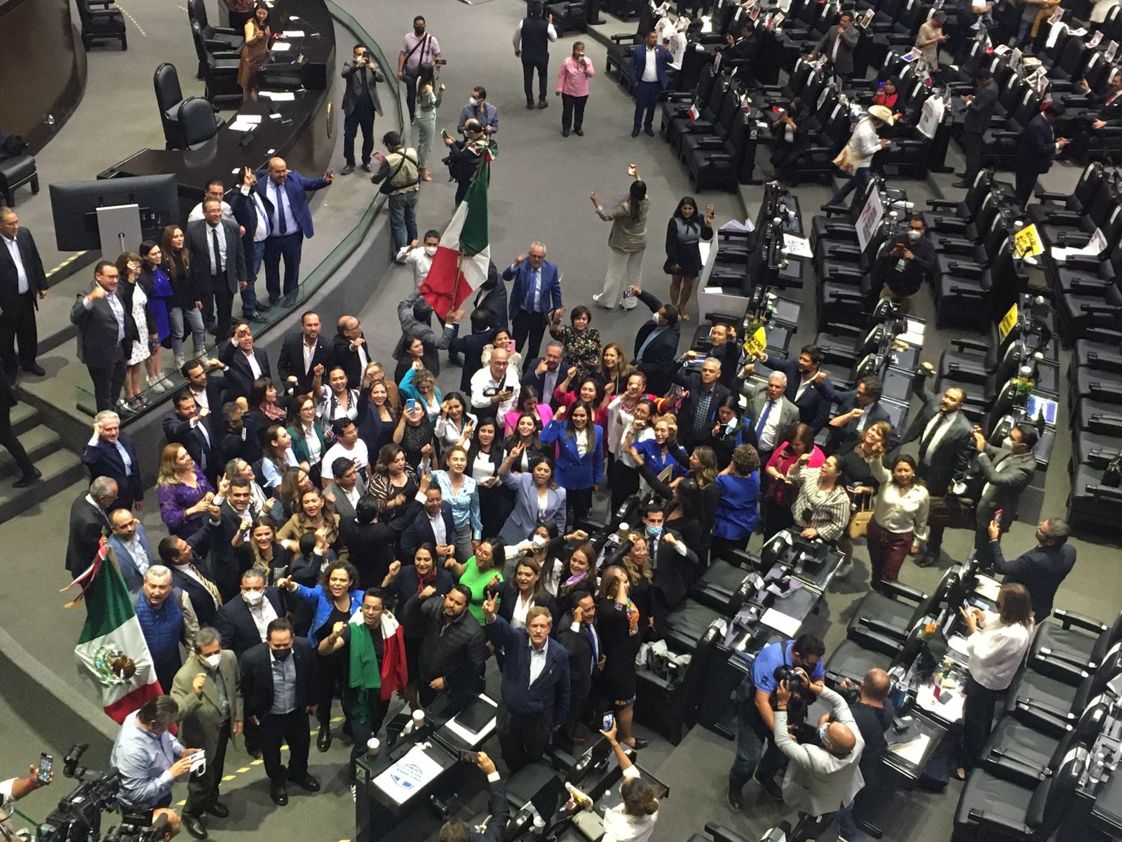 Tenemos que prepararnos para lo que viene, los bloques políticos están listos: Barbosa
