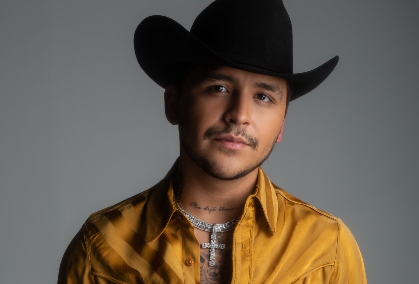Christian Nodal se va de México porque «no puede tener sus lujos a gusto»