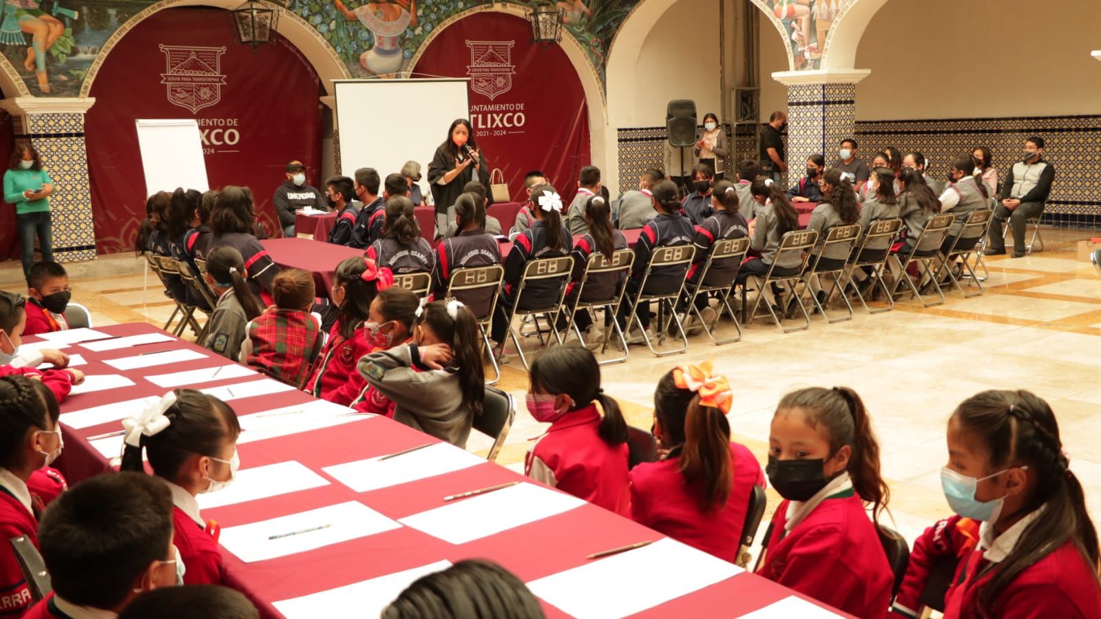 Encabeza Ariadna Ayala, taller de lectura para niños y niñas