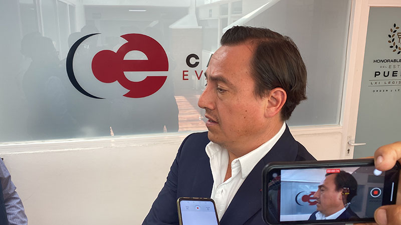 Ignacio Mier hijo niega que su padre quiera ser gobernador de Puebla: es política ficción, dice