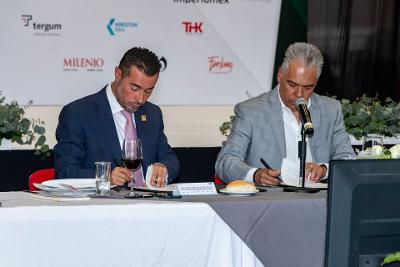 IBERO Puebla y CCE firman convenio de colaboración