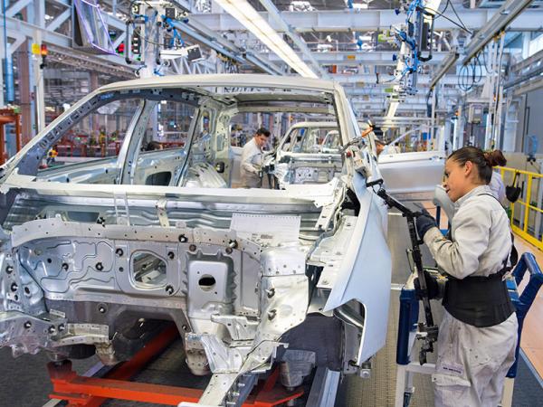Puebla es tercer lugar nacional en producción de vehículos ligeros