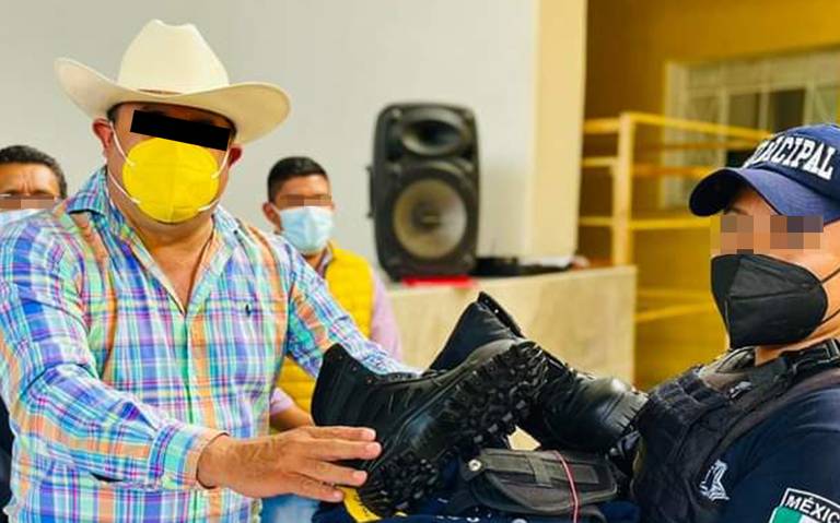 Detienen al alcalde de Acatlán de Osorio; lo acusan por el homicidio de su secretario de Seguridad