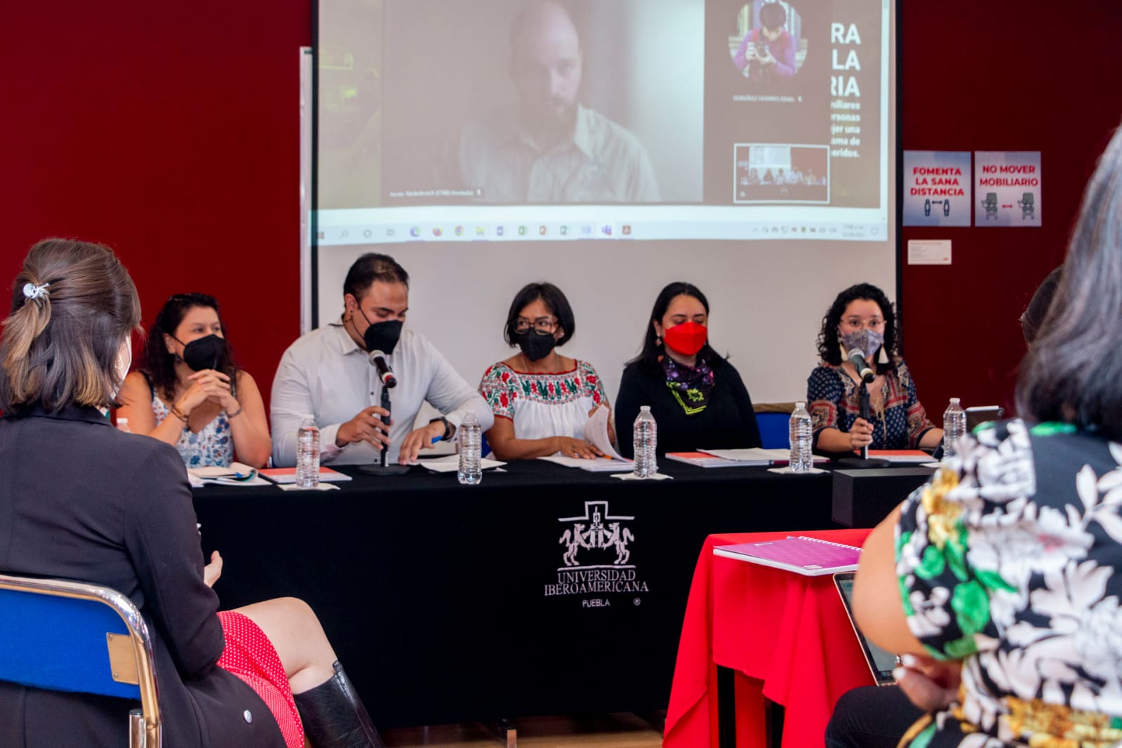 En la Ibero Puebla… un momento para eternizar a los desaparecidos