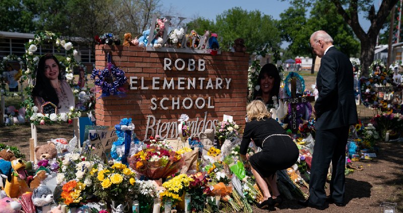 Biden visitó la comunidad de Uvalde, escenario de la masacre de Texas