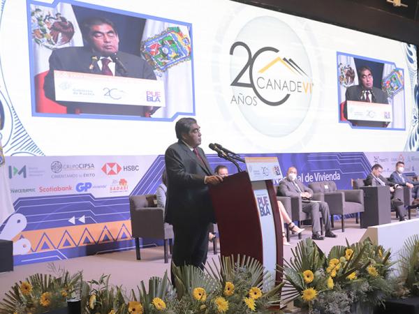 Gobierno de Puebla aportará 50 mdp para que los poblanos obtengan créditos de viviendas en el INFONAVIT