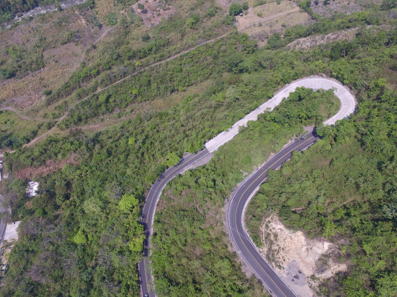 Barbosa inaugura la carretera «La Unión-Patla-Chicontla» en la Sierra Norte