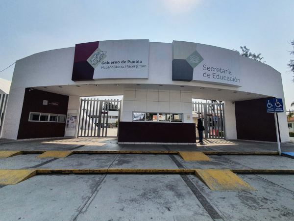 SEP poblana premia a los 56 alumnos que participaron en la última etapa de la Olimpiada del Conocimiento