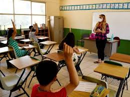 Alumnos tendrán tres semanas de vacaciones en diciembre 
