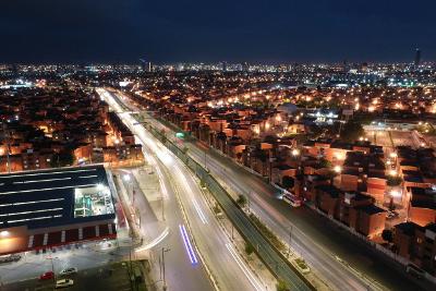 Con una inversión de 180 mdp el gobierno estatal rehabilitó 86 kilómetros de alumbrado del Periférico Ecológico, mejorará movilidad y seguridad