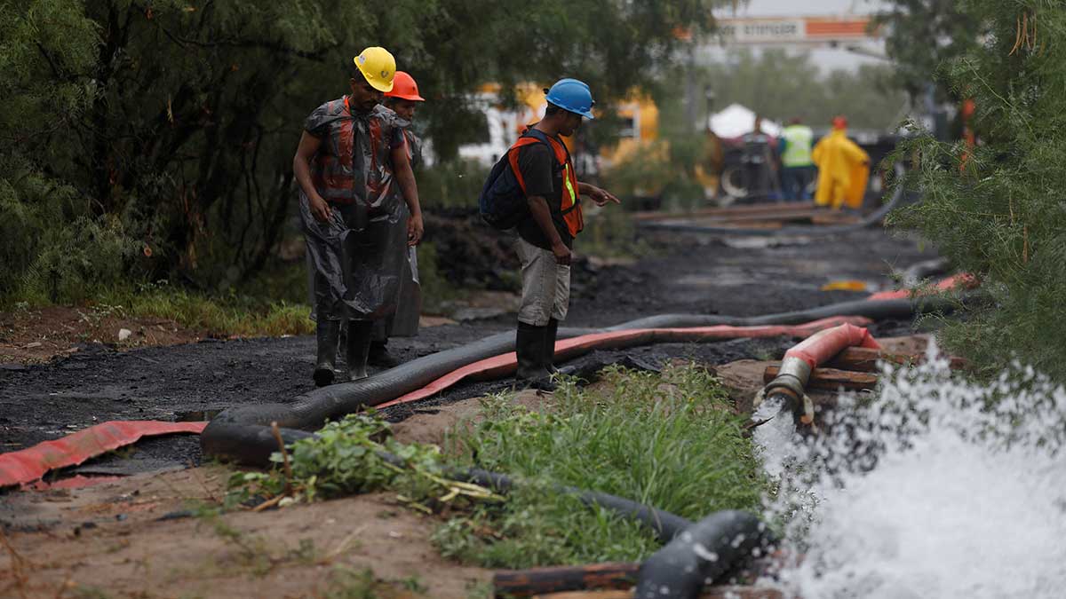Buscarán opinión de Alemania y EU para rescate de mineros en Coahuila; AMLO reitera investigación contra responsables 