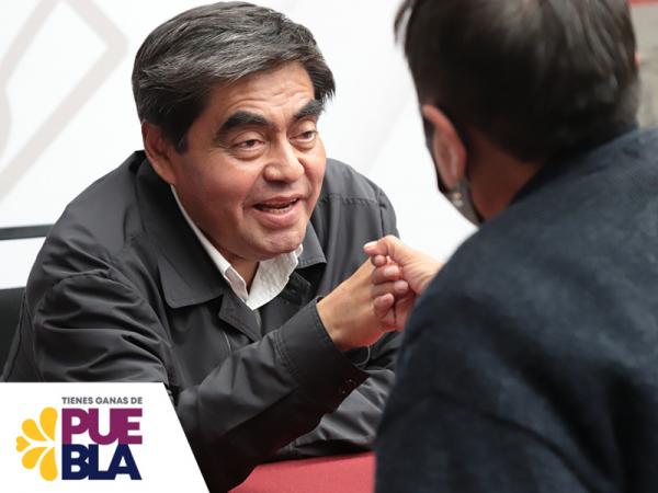 En este “Martes Ciudadano”, el gobernador Miguel Barbosa Huerta ratificó su interés por velar por la salud de las y los poblanos, al atender de manera directa y con respuesta positiva a personas que le solicitaron apoyo en esta materia.