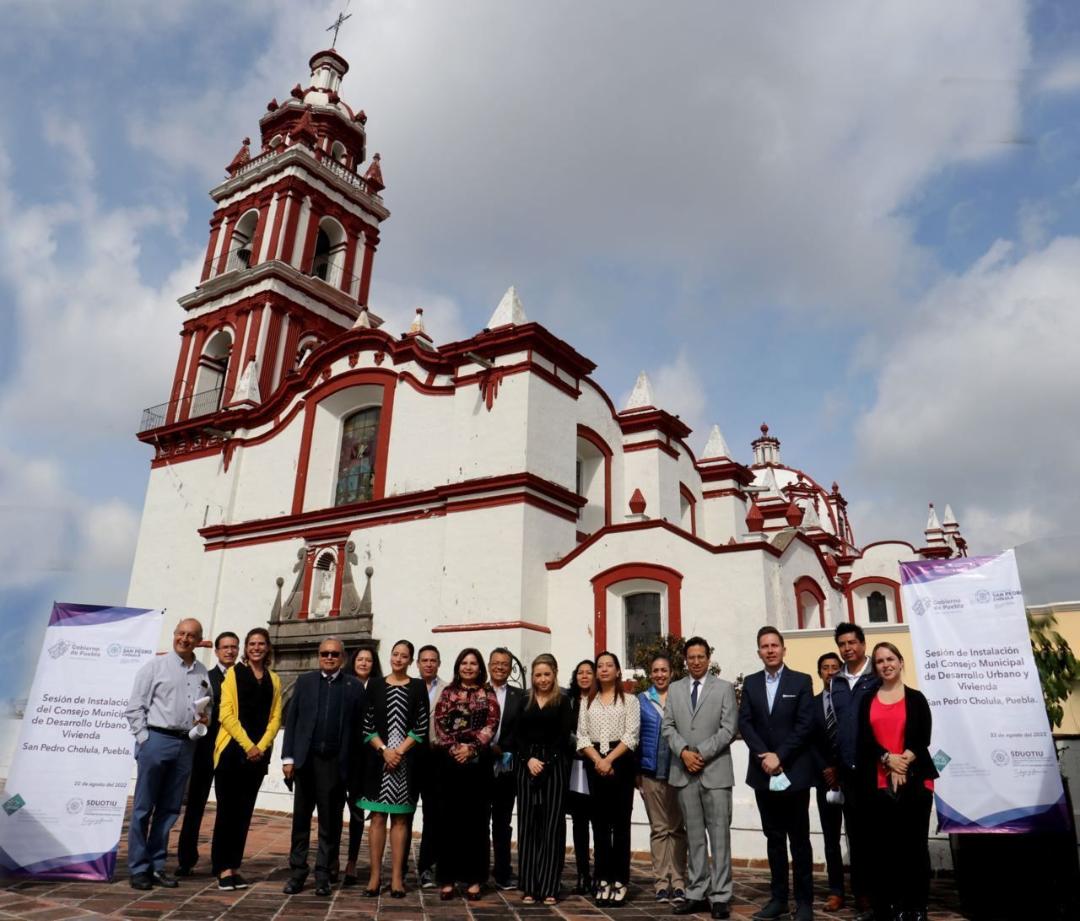 Paola Angon y Beatriz Manrique encabezan instalación del Consejo Municipal de Desarrollo Urbano y Viviendas  de San Pedro Cholula  