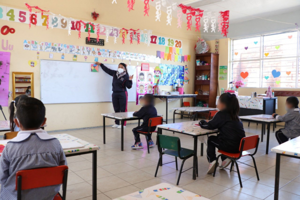 Capacita SEP a mil docentes de nuevo ingreso