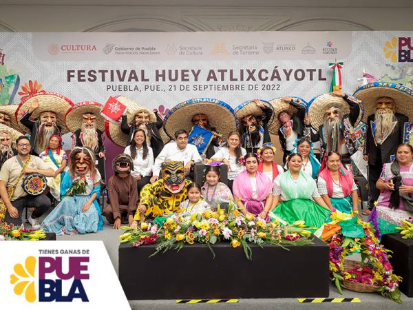 Preserva Gobierno de Puebla cultura indígena; MBH recibe en Casa Aguayo a Convite de Huey Atlixcáyotl 