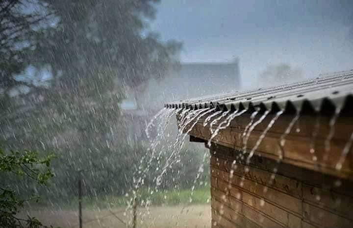 Lluvias en Puebla ocasionan filtraciones de agua y lodo en zona metropolitana 