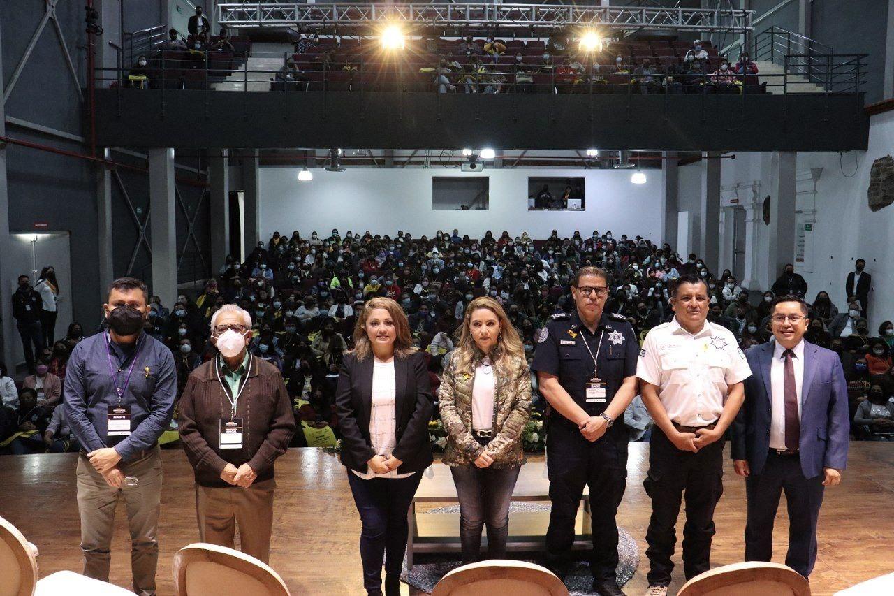 Paola Angon inaugura primer simposium conductos suicidas en San Pedro Cholula  