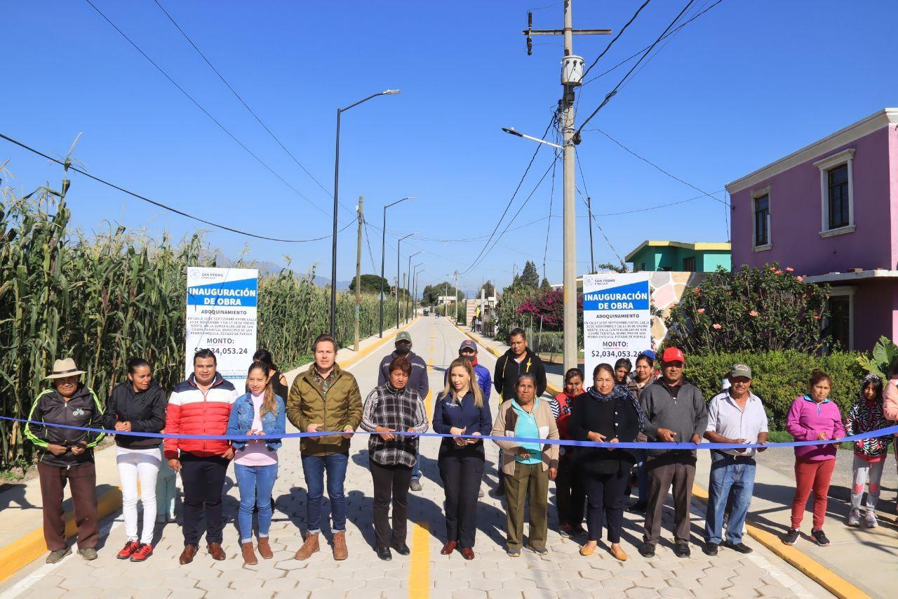 Inaugura Paola Angon la calle 16 de septiembre en San Cosme Tenexintla