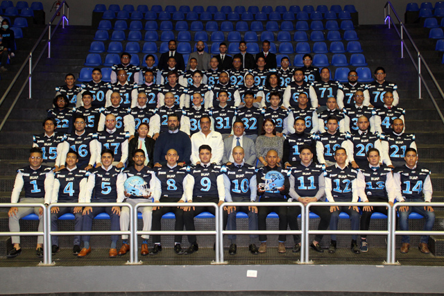 Entregan jerseys al equipo de fútbol americano de la BUAP, liga mayor, de cara a la temporada de la OFAMO 
