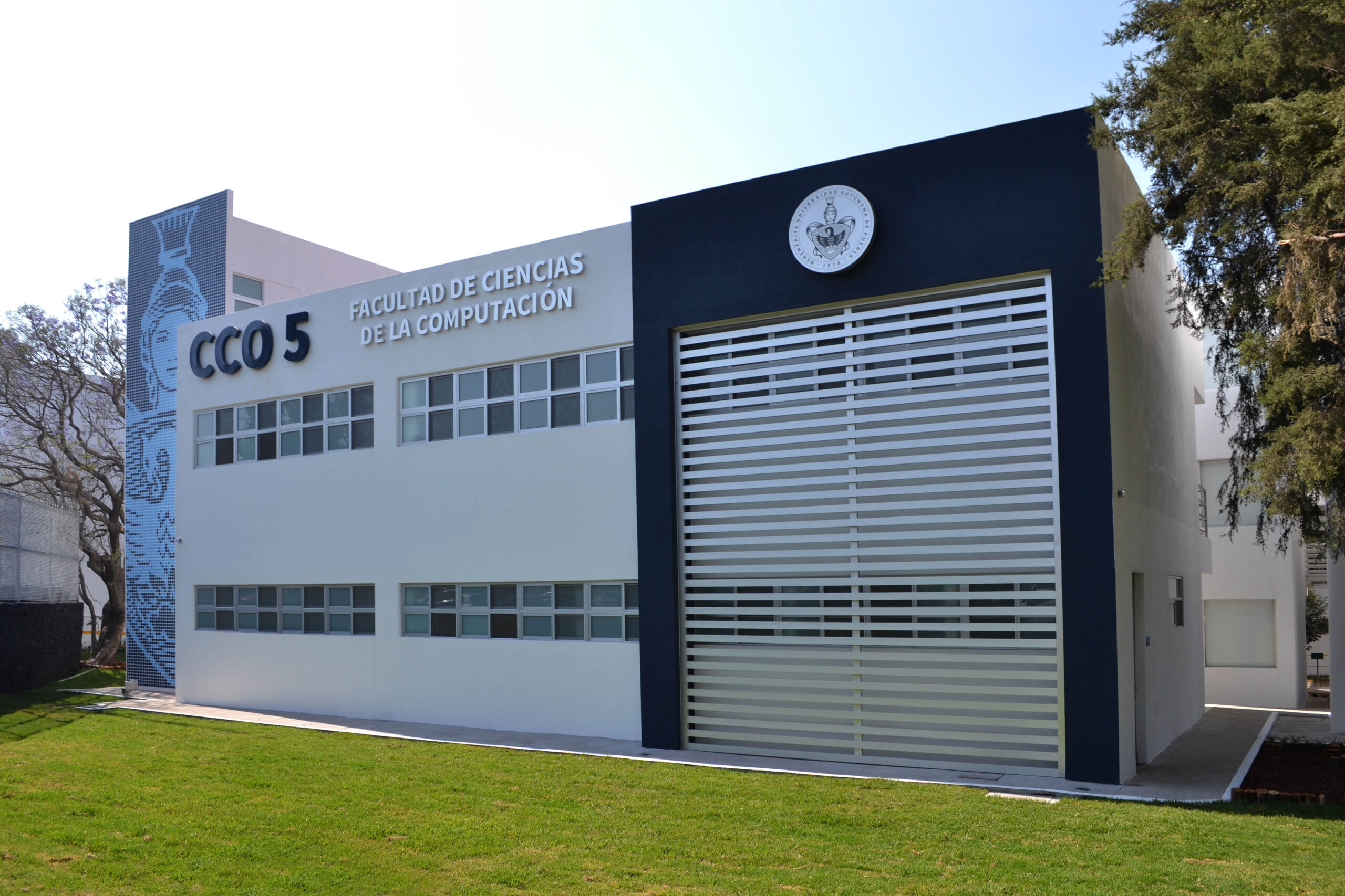 Facebook recluta estudiantes en la BUAP para que hagan sus prácticas profesionales