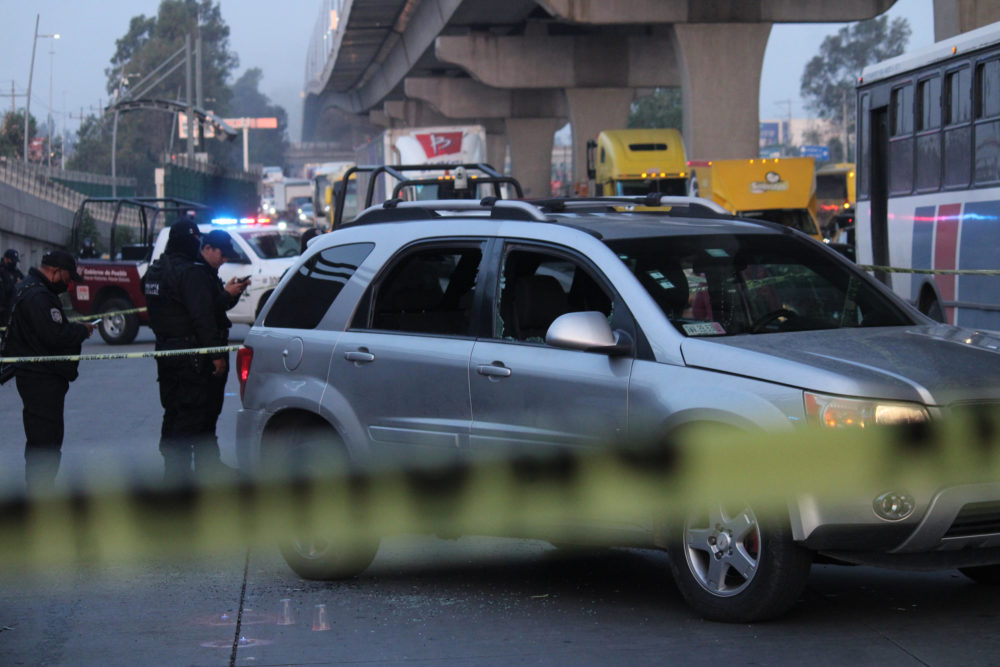 Balacera entre policías y ladrones, deja tres detenidos y un muerto en la México Puebla 