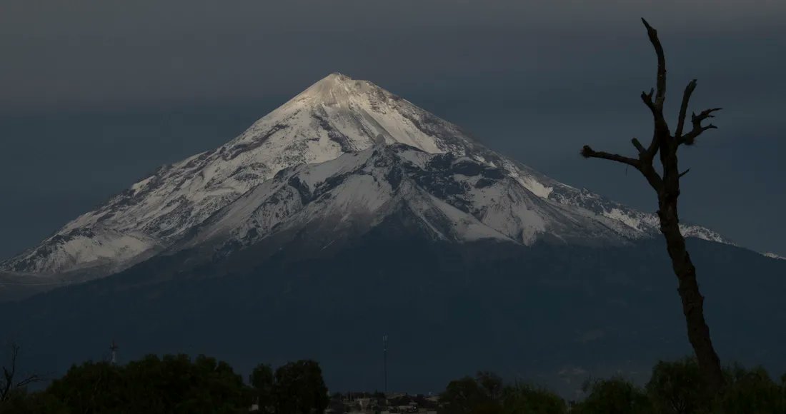 Recuperan cuerpo del alpinista que cayó en un glaciar del Pico de Orizaba