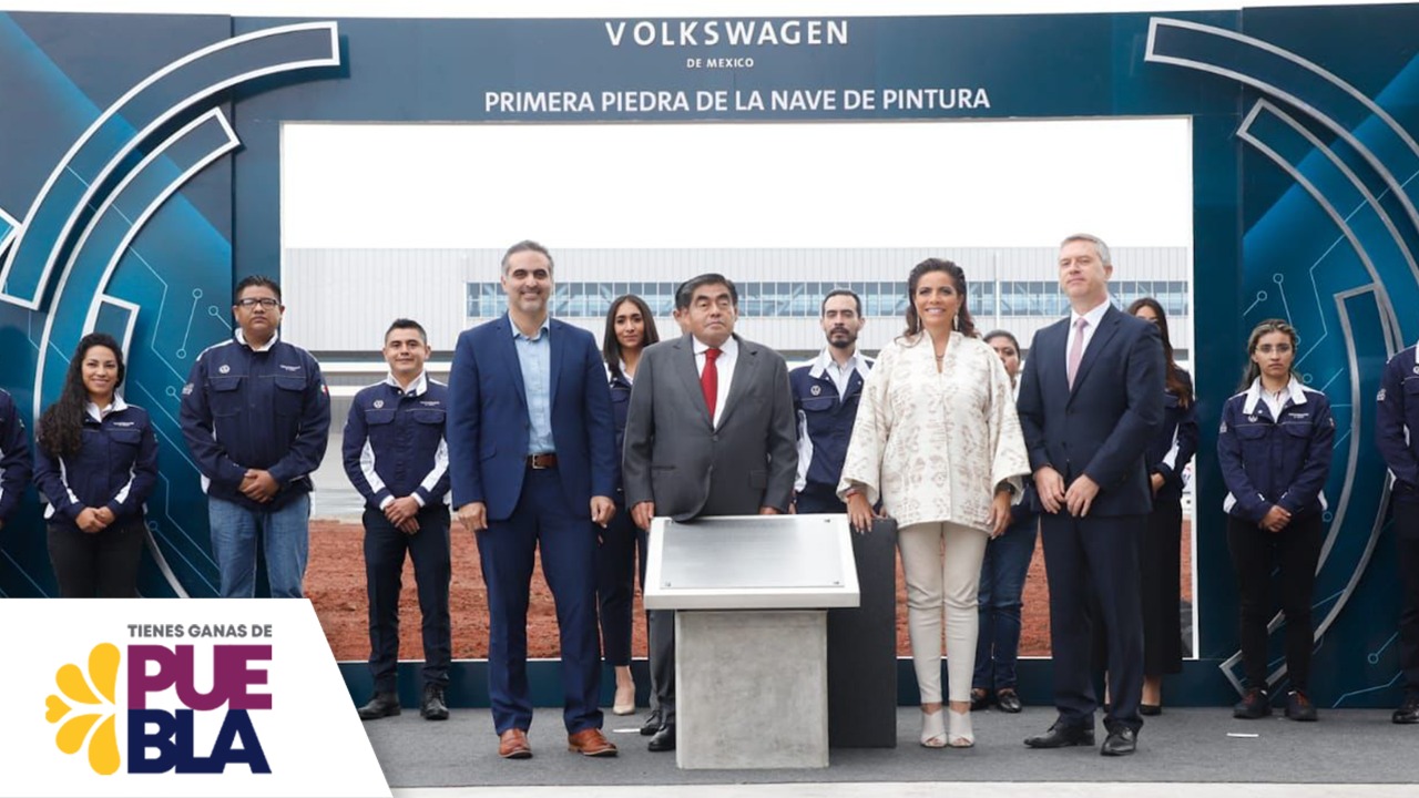 Volkswagen coloca la primera piedra para la construcción de la Nave de Pintura para autos eléctricos