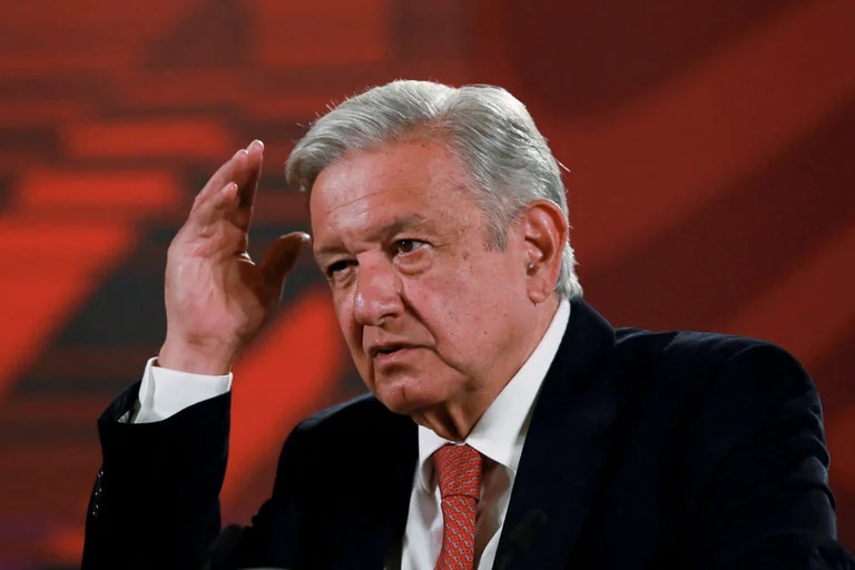 AMLO resta importancia al libro «El Rey del Cash»: no tienen pruebas