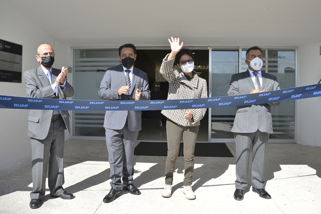 La Rectora Lilia Cedillo Ramírez inaugura nuevos espacios de la Universidad para Adultos