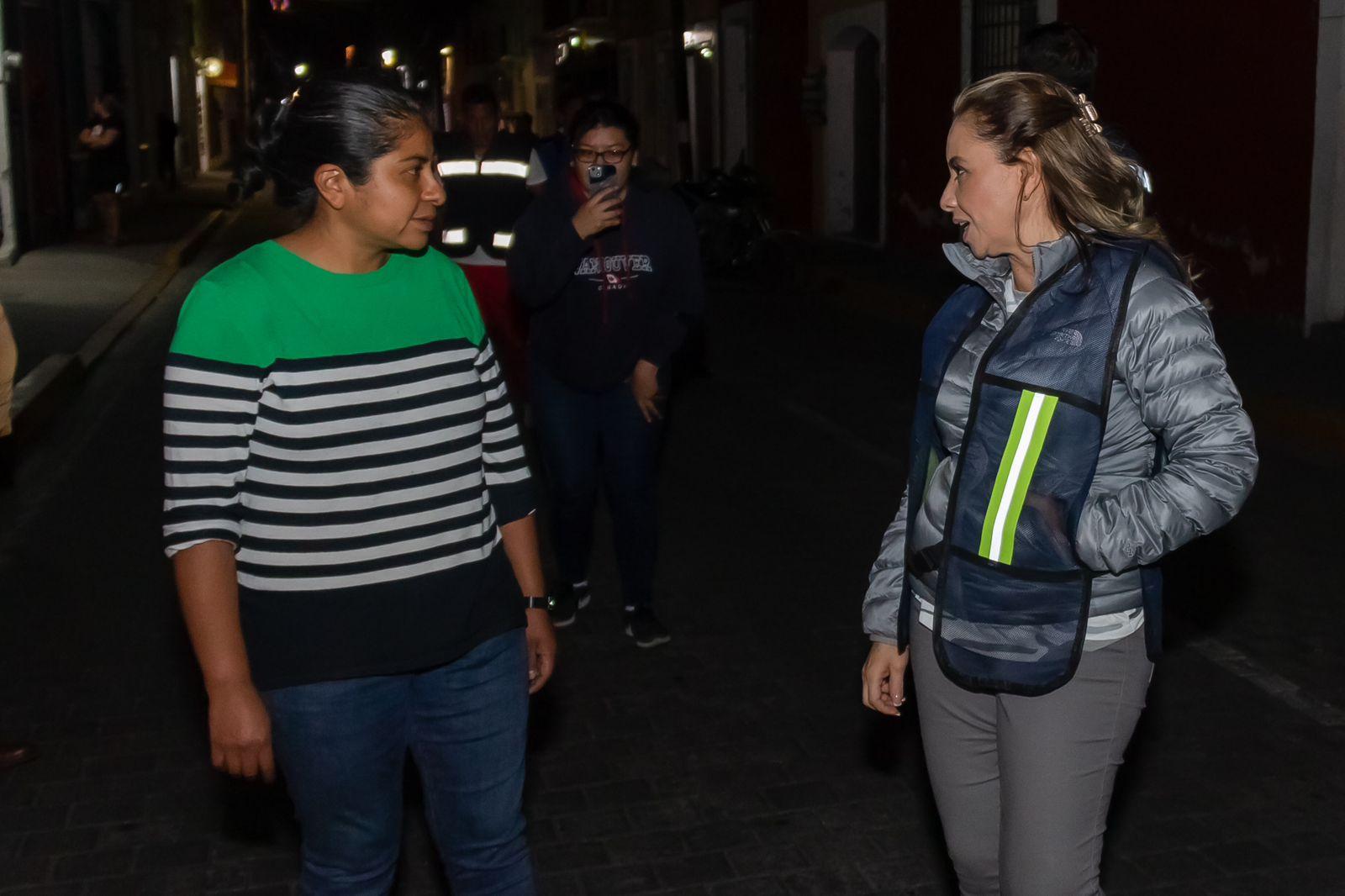 Supervisa Paola Angon avances en la modernización del alumbrado publico en San Pedro Cholula  