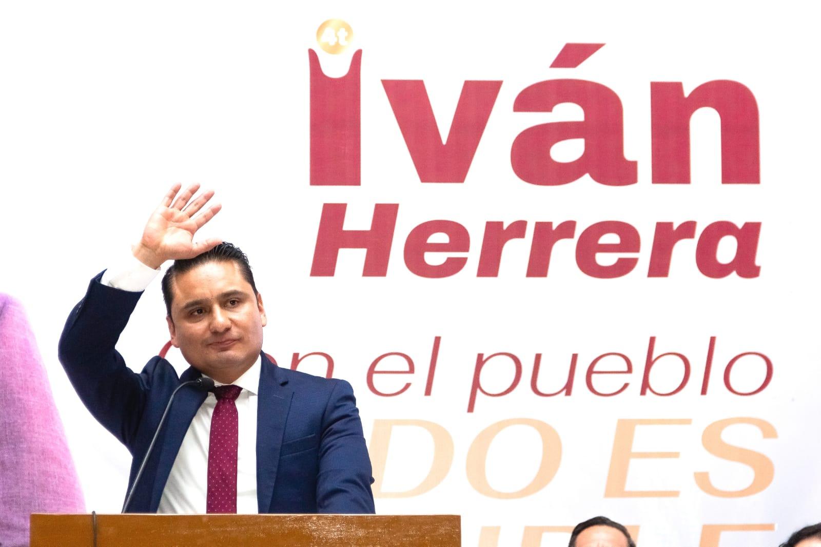 Iván Herrera rindió su 1er Informe Legislativo en Agua Santa 