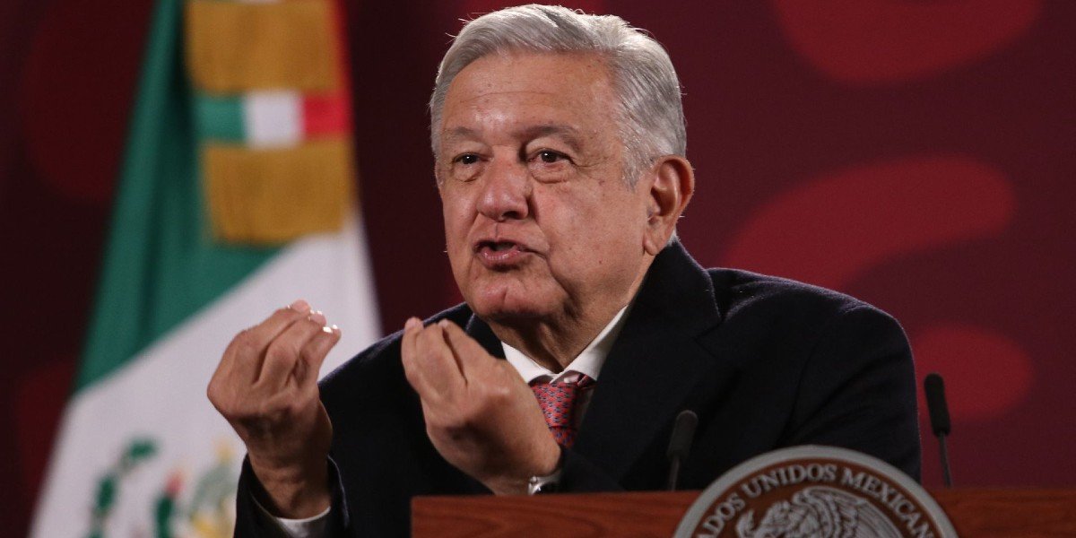 AMLO responde a la Iglesia Católica luego de que los obispos descalificaran su iniciativa de reforma electoral