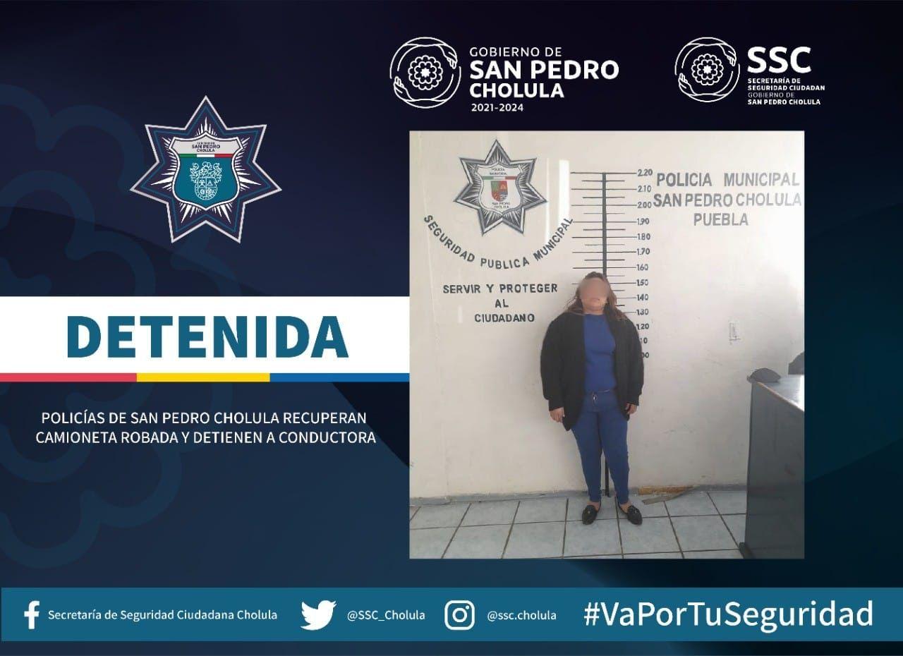 Policías de san Pedro Cholula recuperan camioneta robada y detienen a conductora 