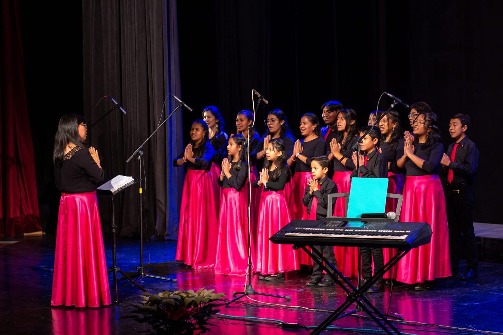 Jóvenes Cantores de Atlixco, se presentaron en el Tercer Festival Coral Aires Navideños 2022