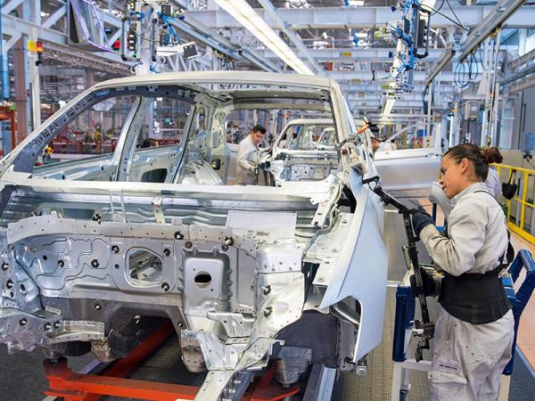Crecen ventas de maquiladoras de exportación: Economía