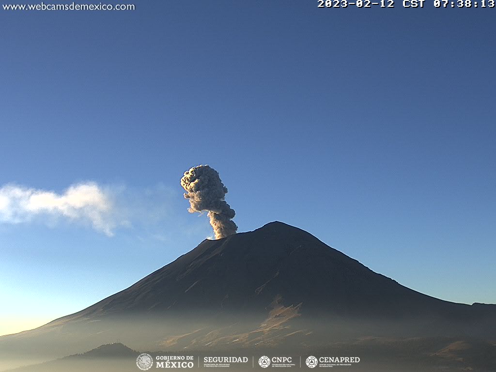 Volcán Popocatépetl registra 15 exhalaciones