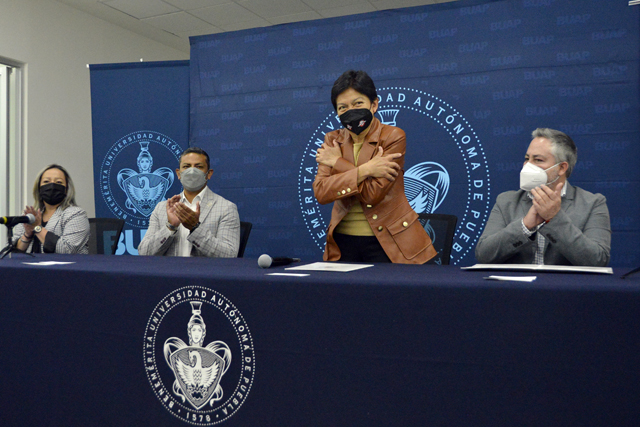 Nuestro compromiso es dar a nuestros estudiantes herramientas para su desempeño profesional y brindarles la oportunidad de terminar su carrera: Rectora Lilia Cedillo