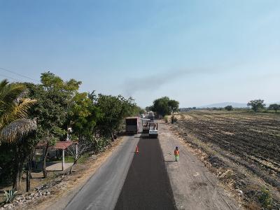 Reconstruyen la carretera Izúcar- Chiautla de Tapia