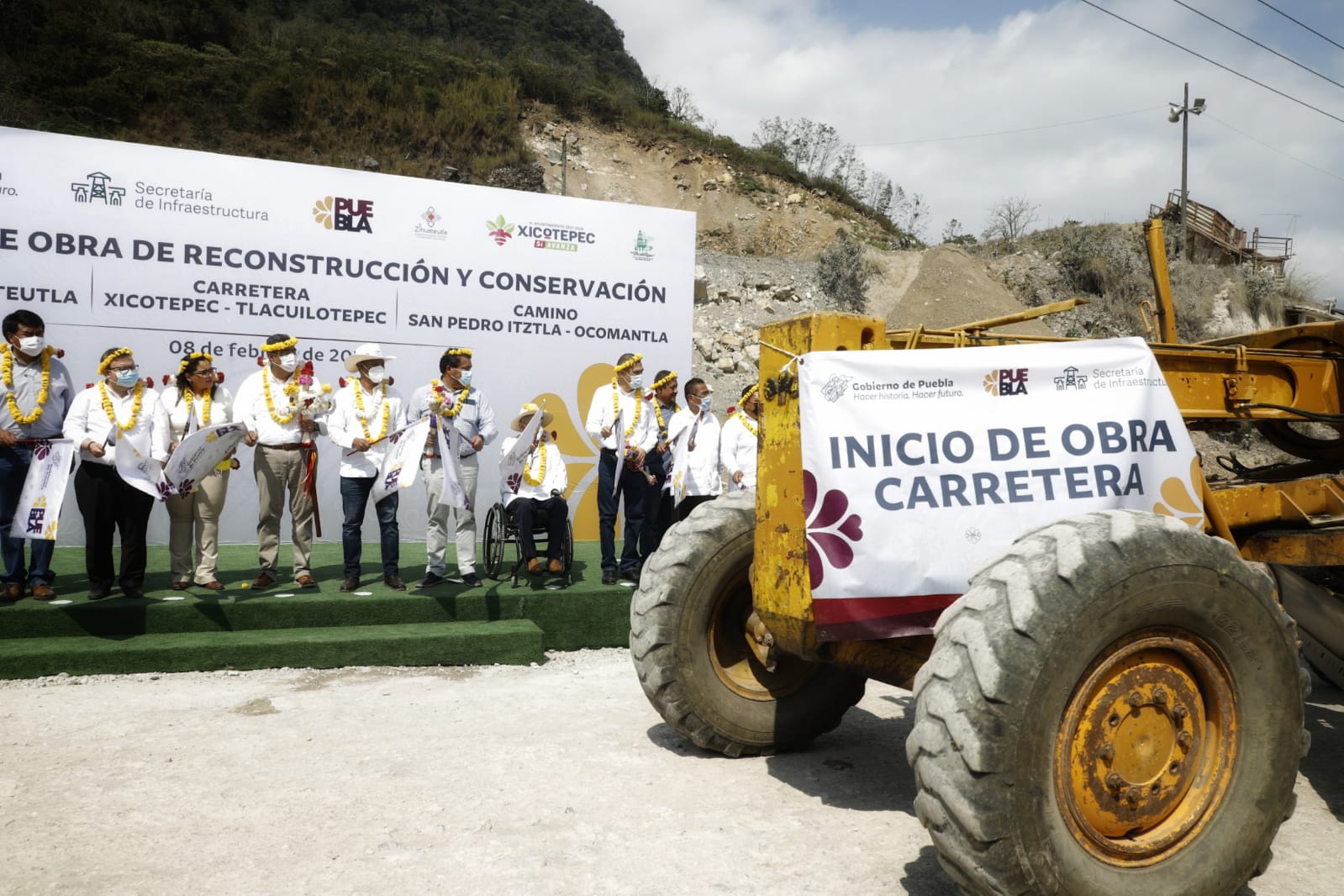 Con inicio de construcción de carretera, Céspedes Peregrina combate desigualdad en la Sierra Norte