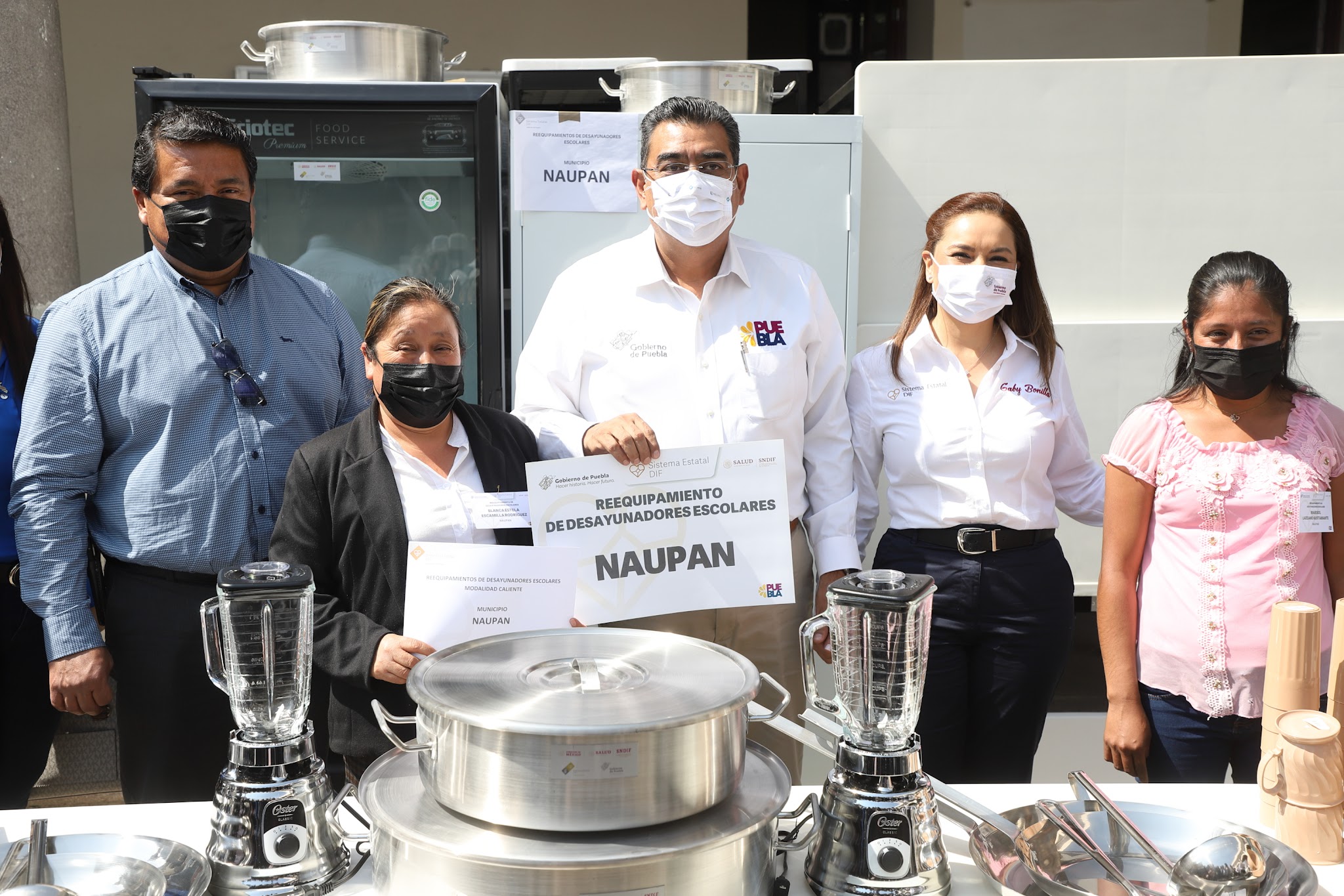 En beneficio de más de 10 mil niños y niñas el gobierno de Puebla realizó el reequipamiento de 45 desayunadores escolares