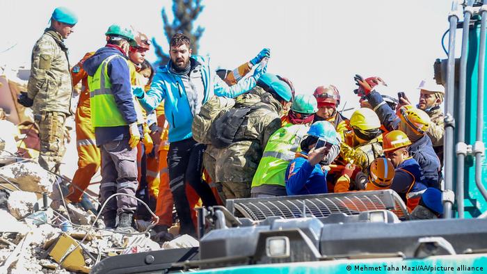 Nuevo terremoto azota a Siria y Turquía