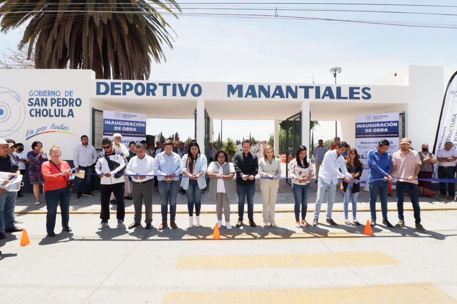 Paola Angon cumple compromiso con la rehabilitación de la Unidad Deportiva Manantiales