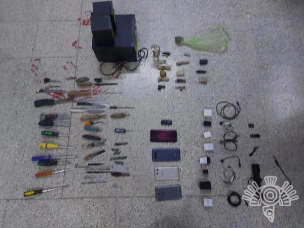 Tras revisión en CERESOS encuentran más de 43 mil pesos en efectivo, 672 objetos punzocortantes y diversas sustancias como: marihuana, cocaína, heroína y cristal