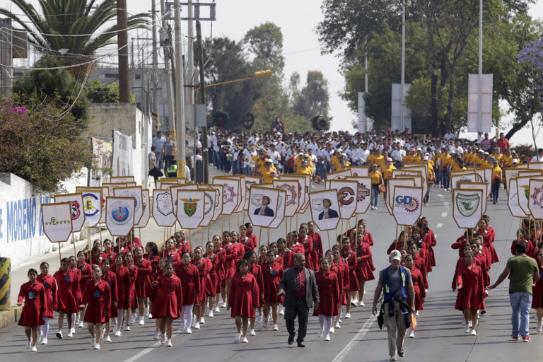 Más de 12 mil estudiantes se alistan para participar en el desfile del 5 de mayo 